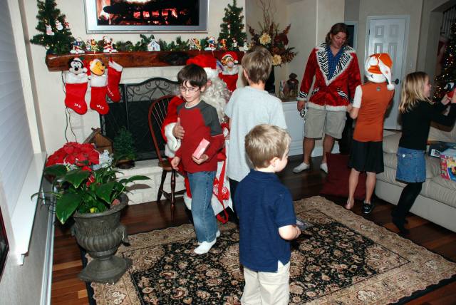 2008/12(Dec)/06(Christmas Eve-Here)/640x480_2008-12-24-31.JPG